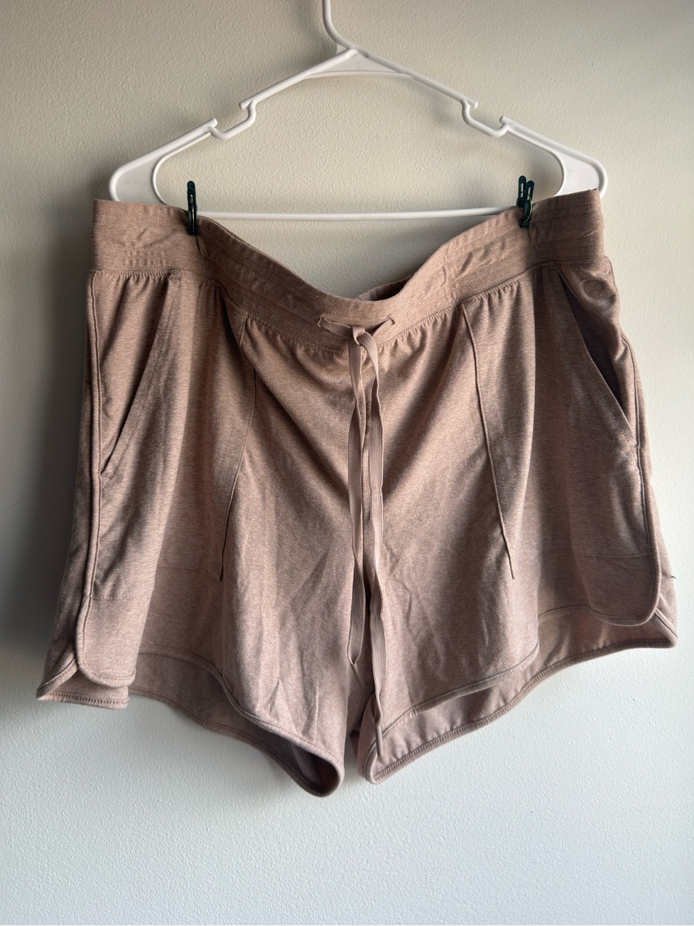 Danskin Women’s Taupe Drawstring Lounge Athletic Shorts XL 16/18
